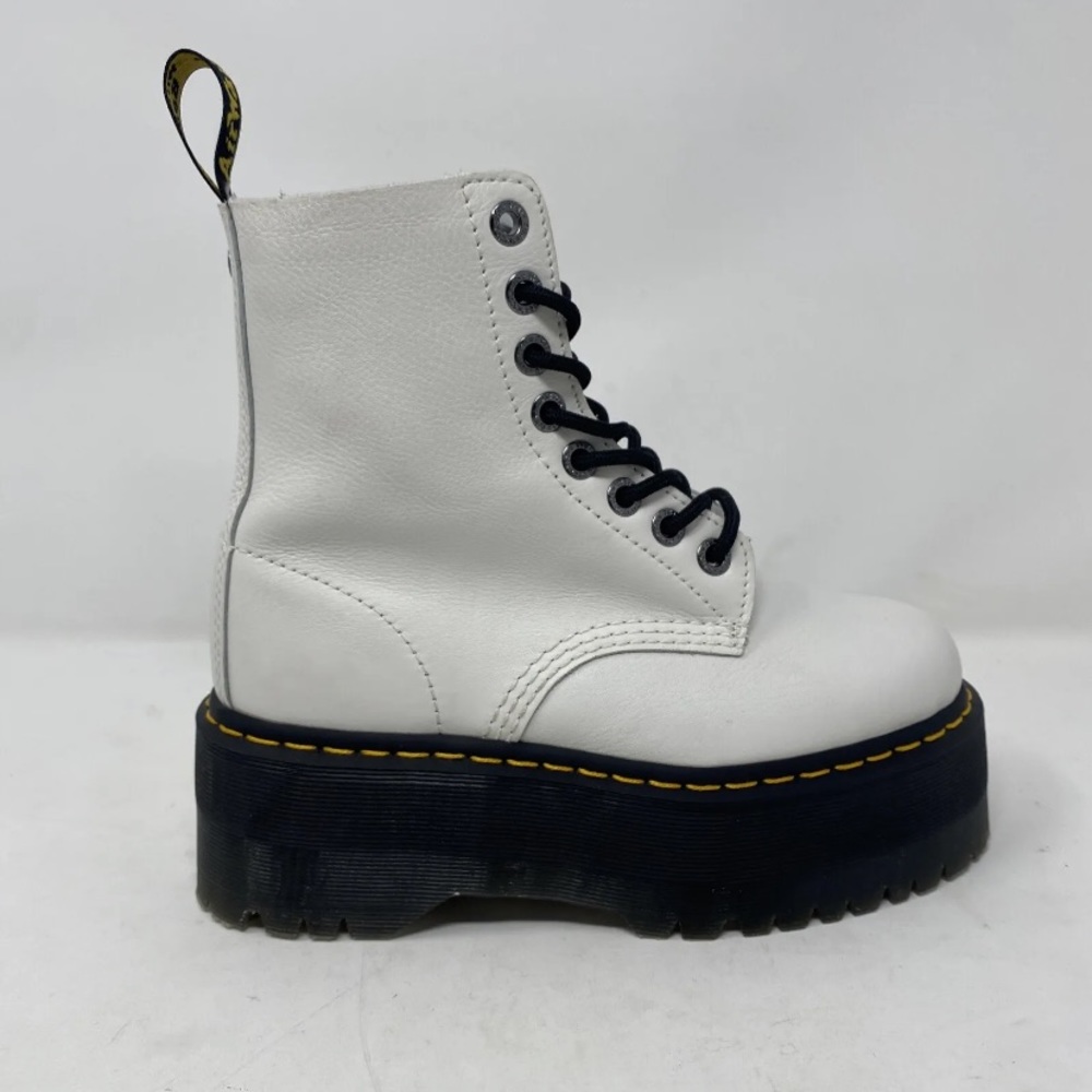 Dr. Martens Boots White Platform Pascal Ankle Punk Combat Gothcore Womens Size 7